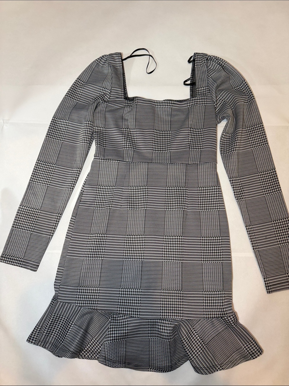 Forever 21 Black & White Plaid Long-Sleeve Ruffle-Hem Dress